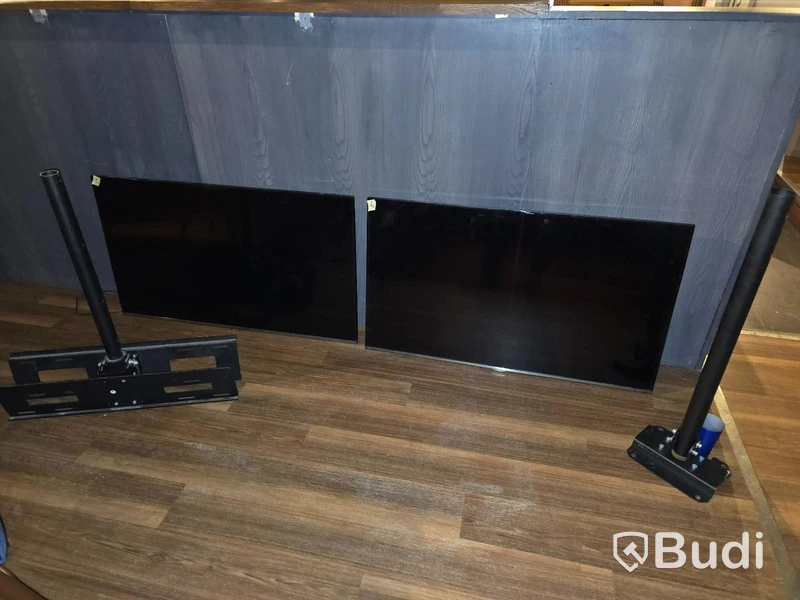 2st. Samsung 48" TV med takfäste.