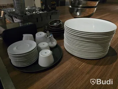 Div restaurangtillbehör (matsal).
