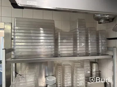 Rostfri Hylla med innehåll