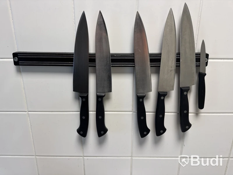 Knivar samt foliehållare