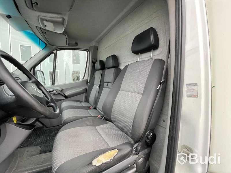 Lätt lastbil Volkswagen Crafter 35 Skåp | 163HK | Bercoskåp