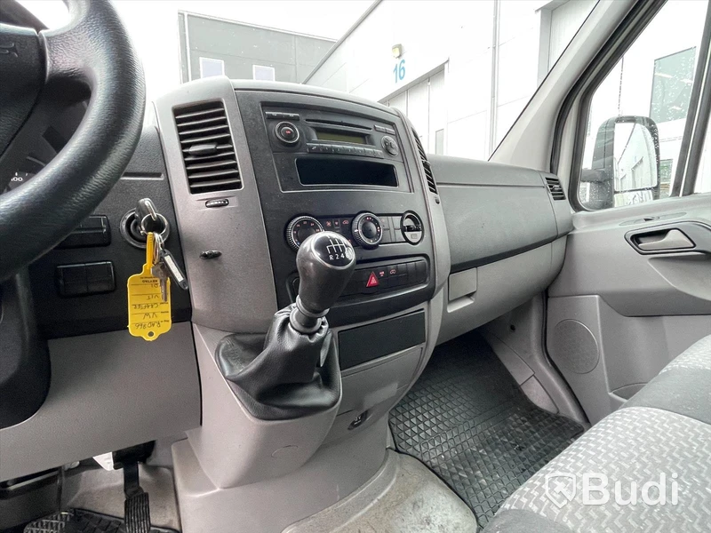 Lätt lastbil Volkswagen Crafter 35 Skåp | 163HK | Bercoskåp