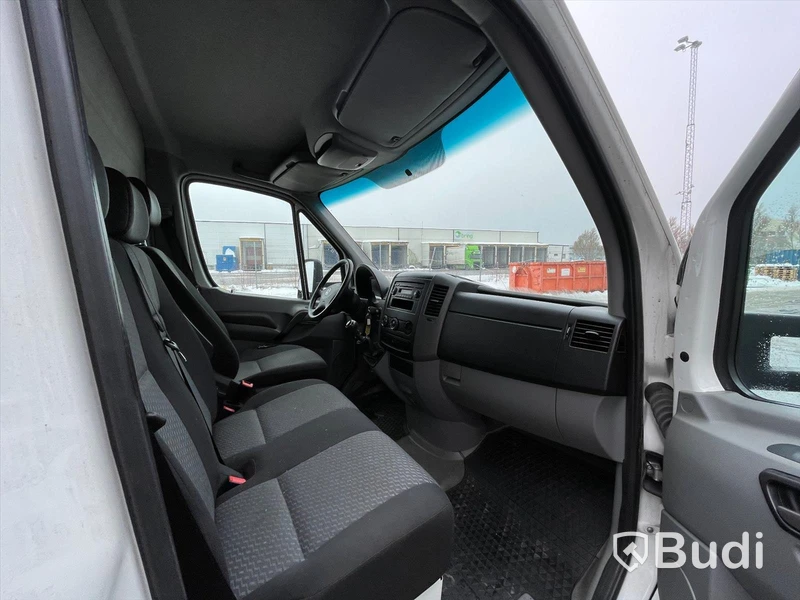 Lätt lastbil Volkswagen Crafter 35 Skåp | 163HK | Bercoskåp