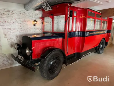 Bussreplika från spårvagnsmuseum på Södermalm i Stockholm