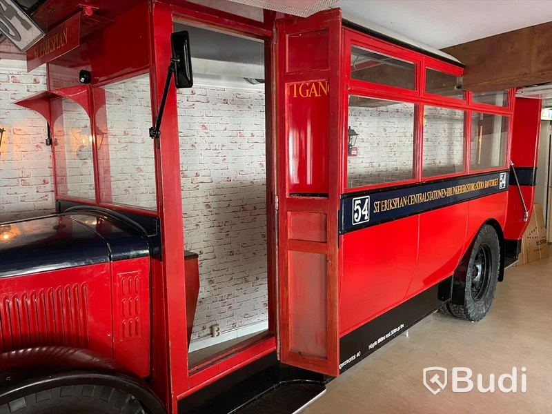 Bussreplika från spårvagnsmuseum på Södermalm i Stockholm