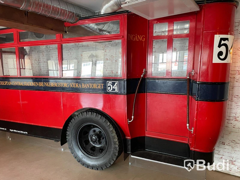 Bussreplika från spårvagnsmuseum på Södermalm i Stockholm