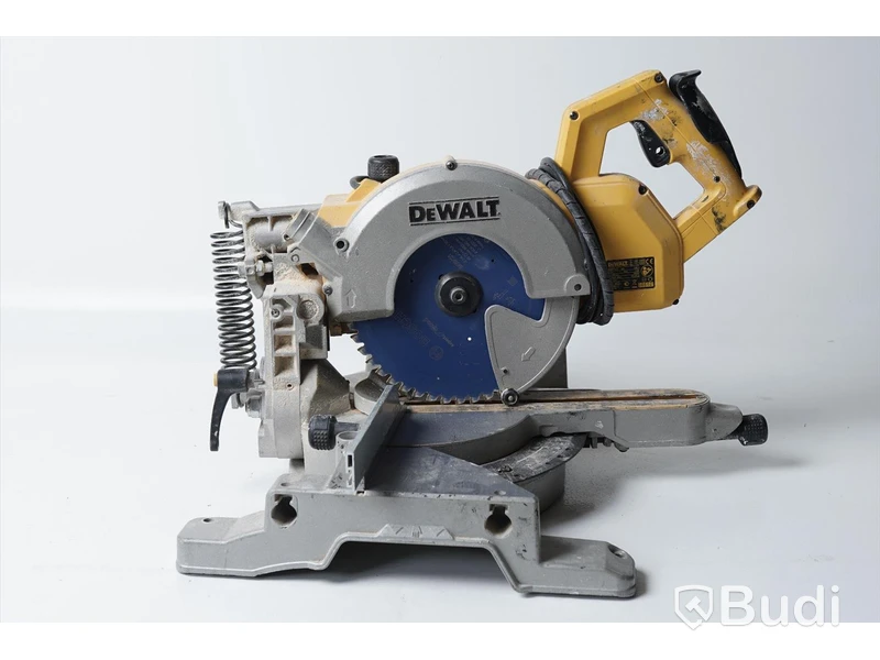 Kap- och gersåg - Dewalt DW777