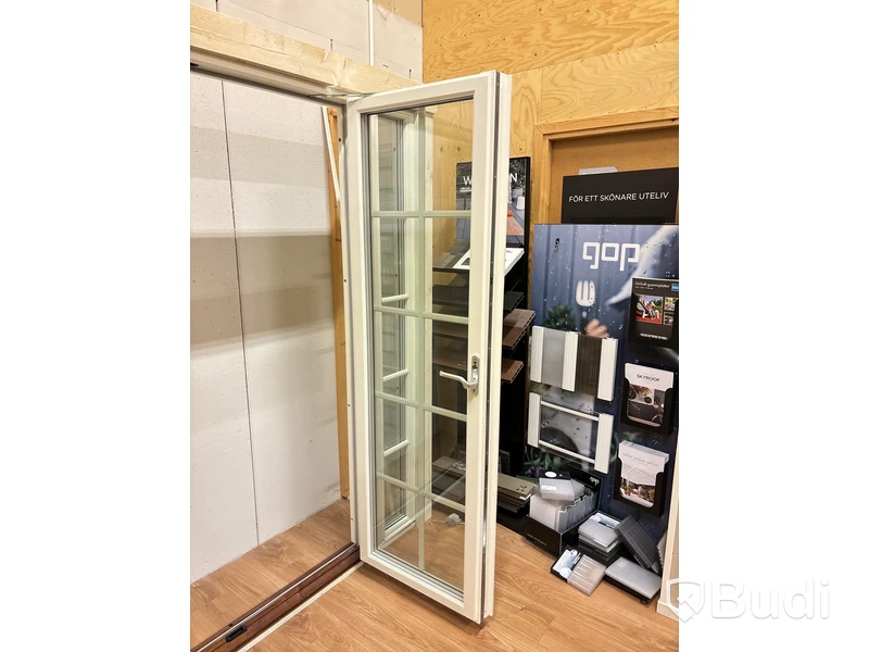 Utåtgående parönsterdörr NorDan Tanum 14x21 med fasta sidoljus 3x21