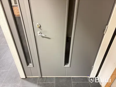 Ytterdörr Star Center Sacha G 10x21 höger med sidoljus 3x21