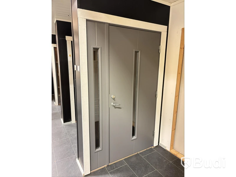 Ytterdörr Star Center Sacha G 10x21 höger med sidoljus 3x21