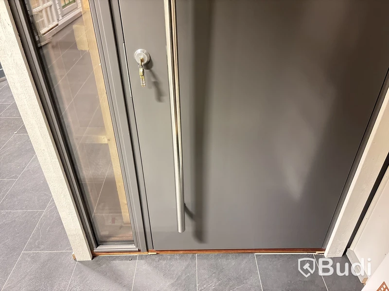 Ytterdörr Lurs Boviken 10x21 höger med sidoljus 3x21