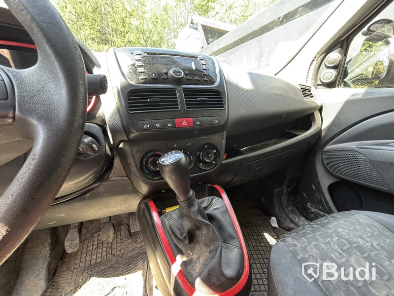 Skåpbil Fiat Doblo Multijet DPF 1.3 -2014 | Reparationsobjekt