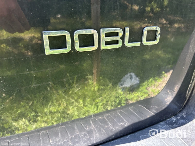 Skåpbil Fiat Doblo Multijet DPF 1.3 -2014 | Reparationsobjekt