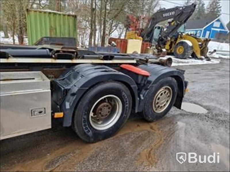 Lastbil Volvo FH16 6X2, 2013 Mätarställning (km): 623718 Tillverkare: Hiab