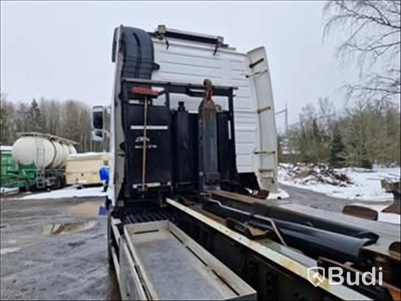 Lastbil Volvo FH16 6X2, 2013 Mätarställning (km): 623718 Tillverkare: Hiab