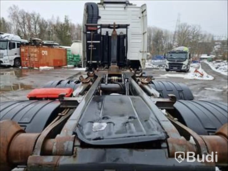 Lastbil Volvo FH16 6X2, 2013 Mätarställning (km): 623718 Tillverkare: Hiab