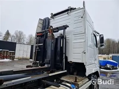 Lastbil Volvo FH16 6X2, 2013 Mätarställning (km): 623718 Tillverkare: Hiab