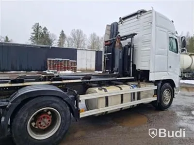 Lastbil Volvo FH16 6X2, 2013 Mätarställning (km): 623718 Tillverkare: Hiab