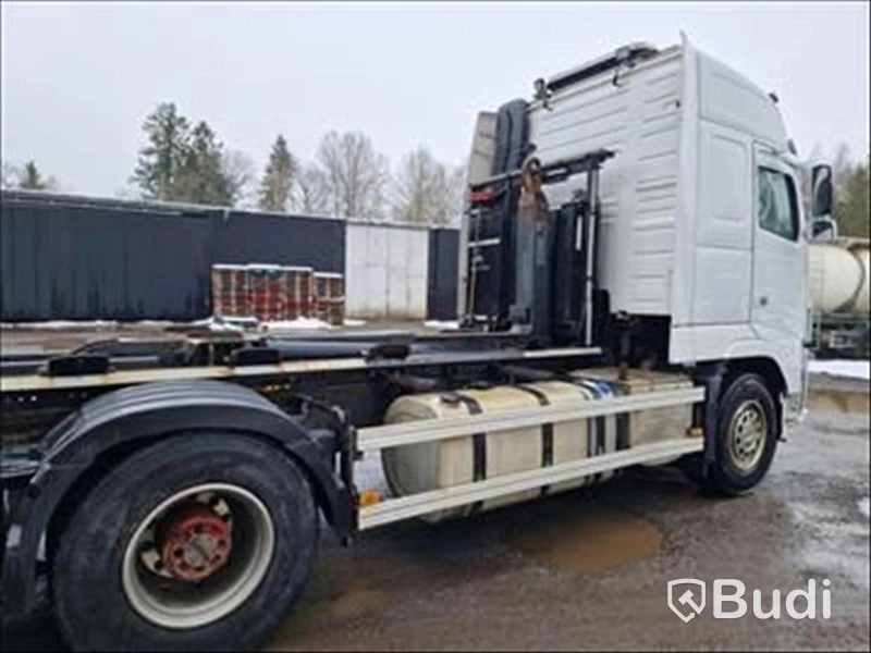 Lastbil Volvo FH16 6X2, 2013 Mätarställning (km): 623718 Tillverkare: Hiab