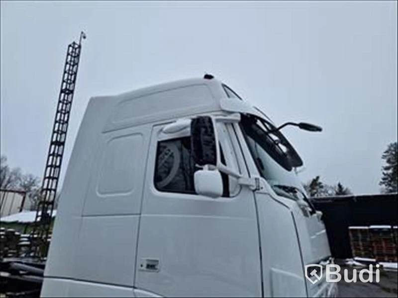 Lastbil Volvo FH16 6X2, 2013 Mätarställning (km): 623718 Tillverkare: Hiab
