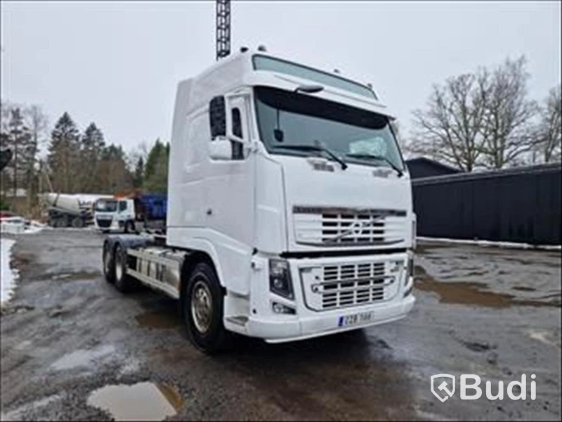 Lastbil Volvo FH16 6X2, 2013 Mätarställning (km): 623718 Tillverkare: Hiab