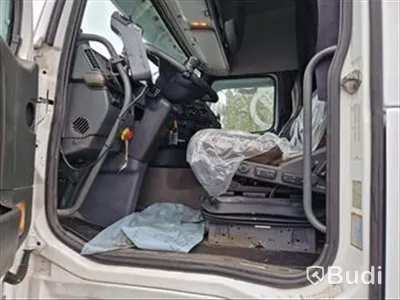 Lastbil Volvo FH16 6X2, 2013 Mätarställning (km): 623718 Tillverkare: Hiab