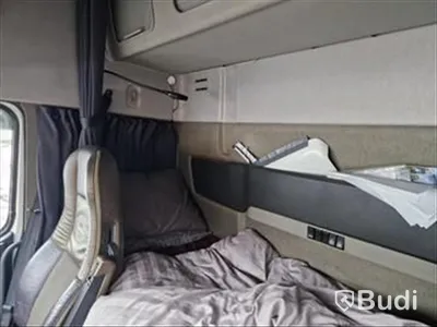 Lastbil Volvo FH16 6X2, 2013 Mätarställning (km): 623718 Tillverkare: Hiab