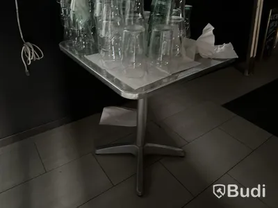 Restaurangmöblemang (stort parti)