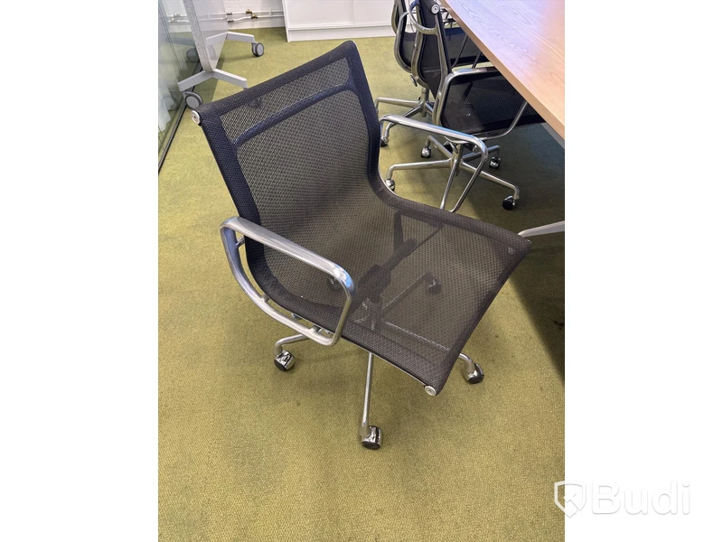 Stort konferensbord och 11 st stolar, Herman Miller Eames