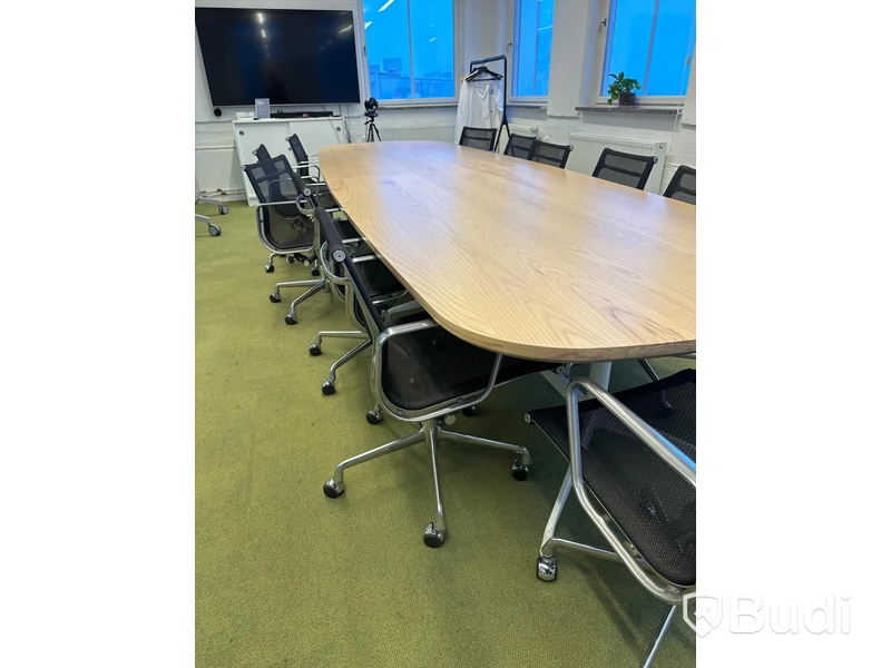 Stort konferensbord och 11 st stolar, Herman Miller Eames
