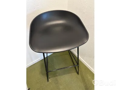 Barbord, metall och barstol, HAY