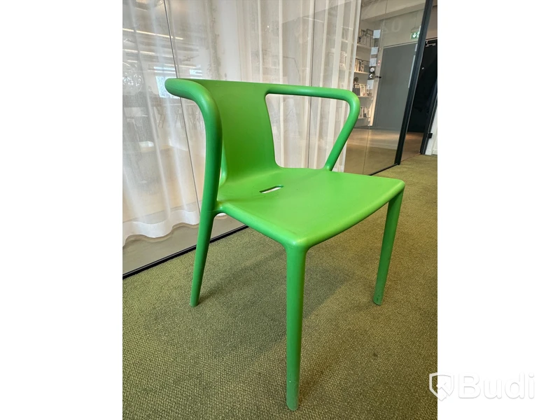 Konferensbord och 7 st designstolar , MAGIS Air-Armchair