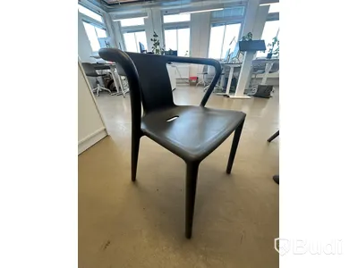 Matbord Vitra och 10 st designstolar,  MAGIS Air-armchair