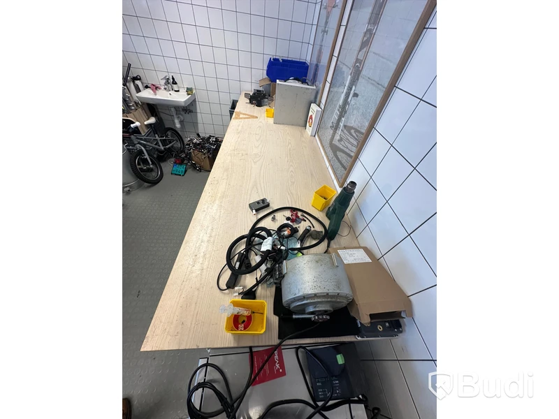 Arbetsbord på hjul, 270x80x92 c