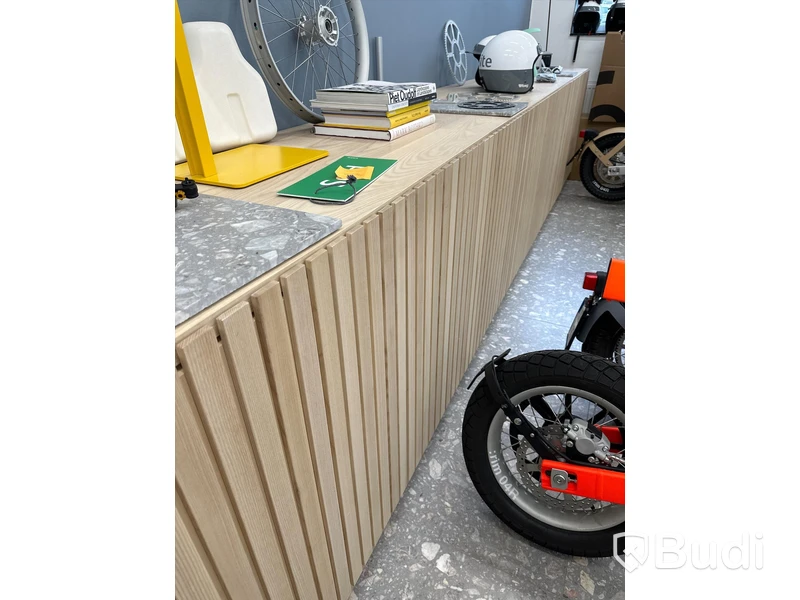 2 st Skåp, front med träpanel