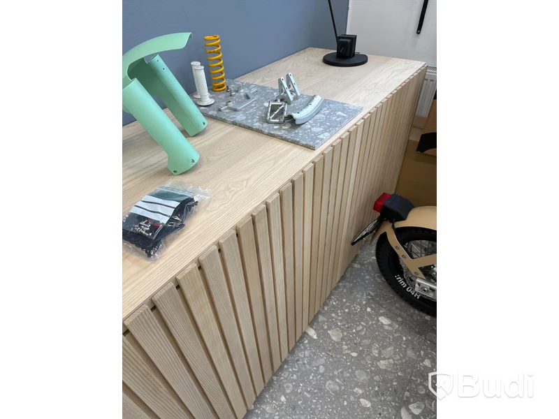 2 st Skåp, front med träpanel