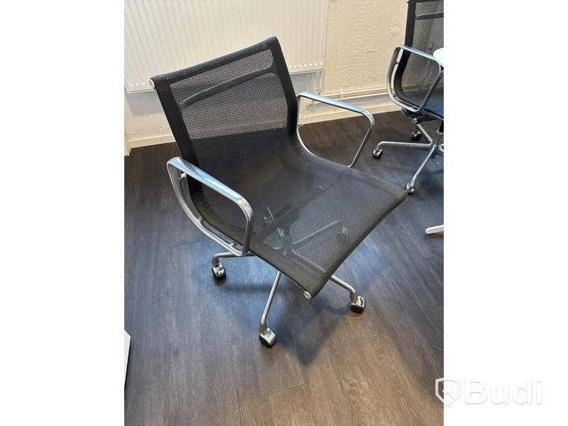 Bord och 4 st konferensstolar, Herman Miller Eames