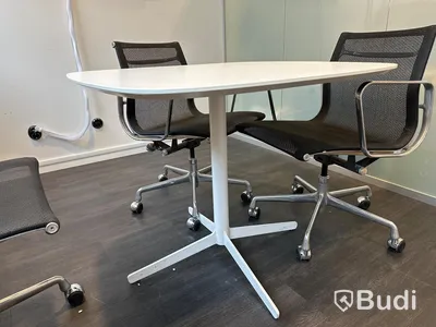 Bord och 4 st konferensstolar, Herman Miller Eames