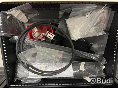 Verkstadsinredning med bänk, inklusive verktyg - Pela Tools