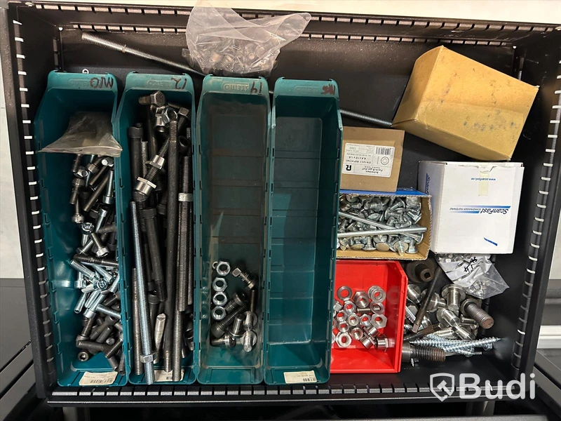 Verkstadsinredning med bänk, inklusive verktyg - Pela Tools