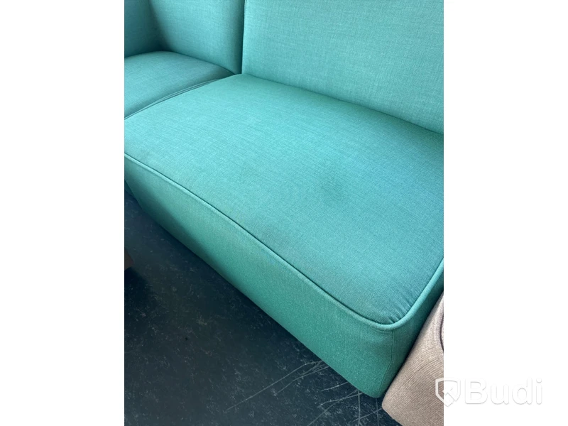Soffgrupp i flera sektioner samt två stycken soffbord och golvlampa - Norrman