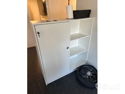 2 st. skåp med skjutdörrar - Lanab