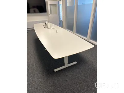 Konferensbord