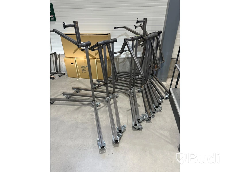 11 st. hemmasvetsade mopedstativ