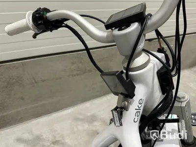 Reparationsobjekt Moped Cake MAKKA FLEX WHITE. Obs! Utlandsregistrerad.