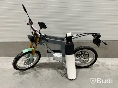 Reparationsobjekt Moped Cake KALK &.