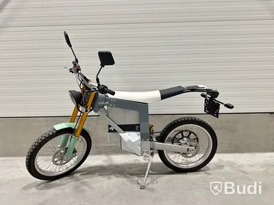 Reparationsobjekt Moped Cake KALK &.