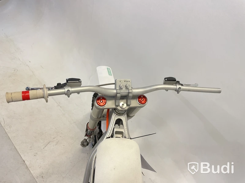 Reparationsobjekt Lätt motorcykel Cake Kalk