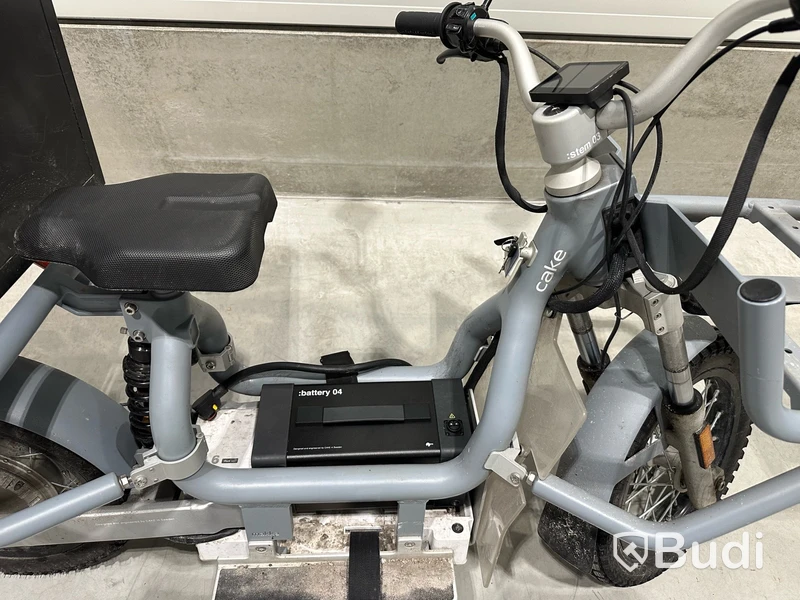 Reparationsobjekt Moped Cake MAKKA FLEX GREY 2023, REGNR; DPU243.