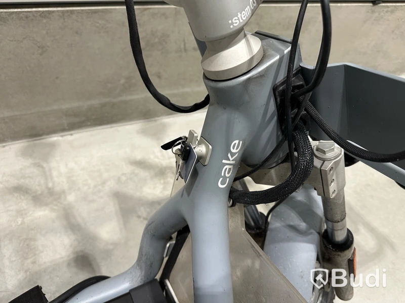 Reparationsobjekt Moped Cake MAKKA FLEX GREY 2023, REGNR; DPU243.